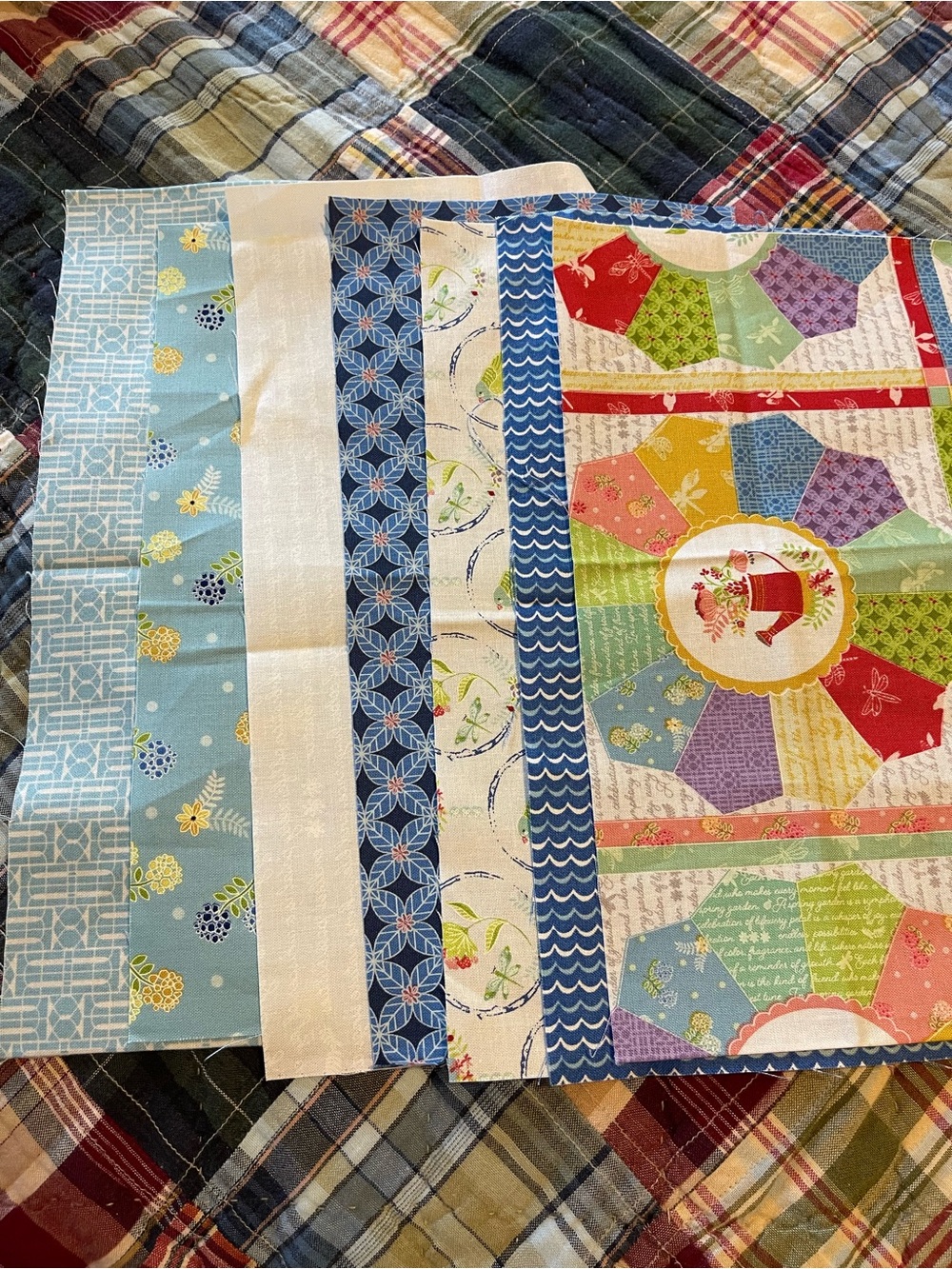 Riley Blake Awakening Scrap fabric bundle EUC perfect for EPP